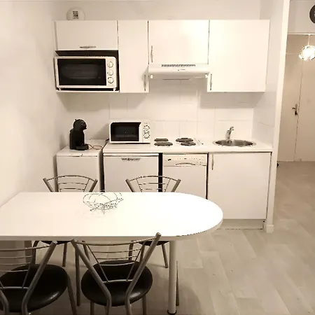 Cap Des Pins شقة *